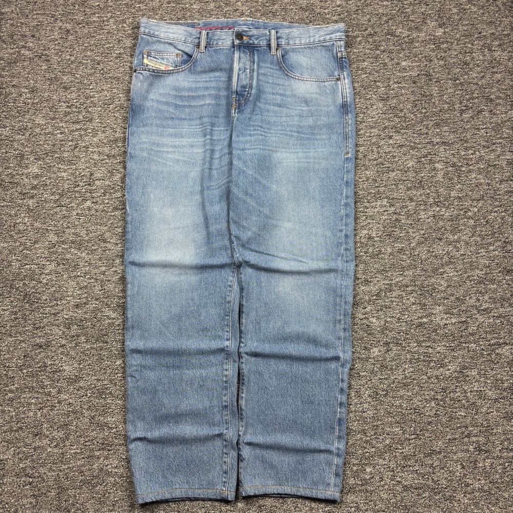 Diesel Industry Denim Division Straight Leg Light Wash Blue Jeans Men's Size 36